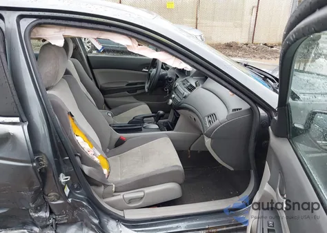 2010 Honda Accord 2.4 Lx из США, поврежденный, VIN 1HGCP2F37AA188423